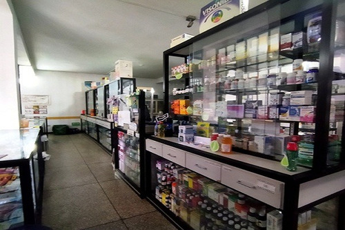 LG Asein1508 Vende Excelente Fondo De Comercio (farmacia) En Naguanagua.