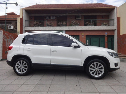 Imagen 5 de 20 de Volkswagen Tigual Sport & Style 200tsi 4motion { Excelente }