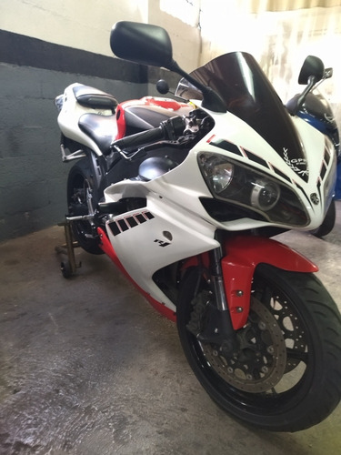 Imagen 11 de 12 de Yamaha R1 R1