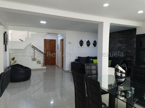 Imagen 5 de 28 de Hermoso Th De Esquina, Con Acabados De Primera. Comodas Habitaciones Con Closet, Hermosa Cocina Completamente Equipada, Amplio Patio Con Caney, 3 Puestos De Estacionamiento Techados
