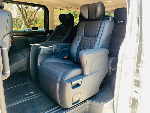 Imagen 8 de 16 de Toyota Hiace 2022 2.8 Tdi Wagon 6at 10a