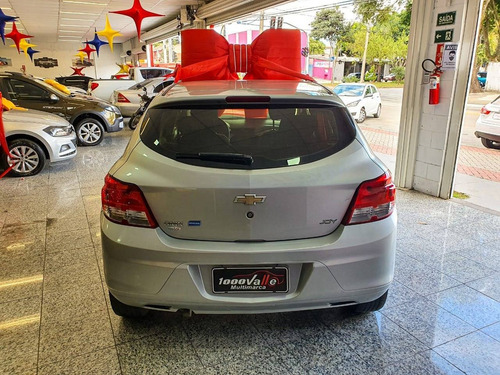 Imagem 8 de 9 de Chevrolet Onix 1.0 Mpfi Joy 8v Flex 4p Manual