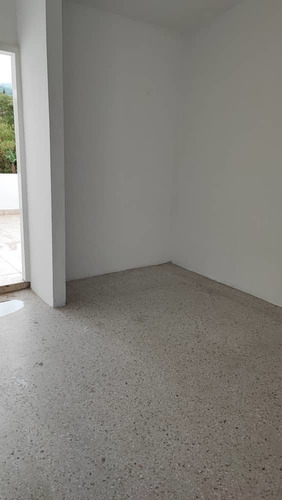 Imagen 8 de 10 de Casa En Altos De Paramillo En Venta Lh