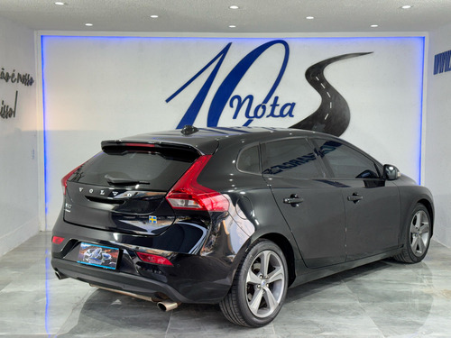 Volvo V40 2.0 T4 Dynamic Aut. 5p