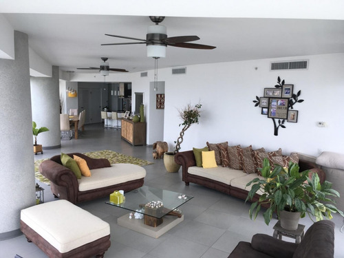 Imagen 1 de 14 de Venta De Apartamento En Ph Yacht Club, Av. Balboa 22-1754