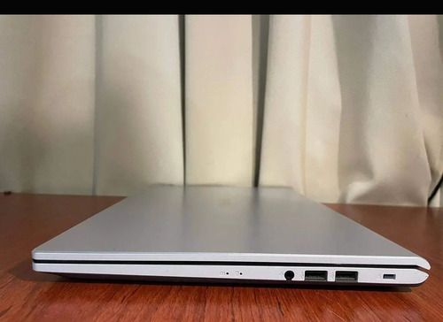 Laptop Asus X515 (Usado)