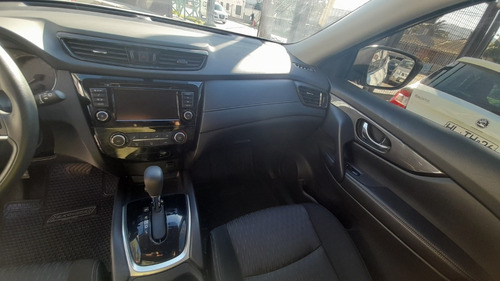 Imagen 15 de 19 de Nissan X-trail Cvt 2.5 At