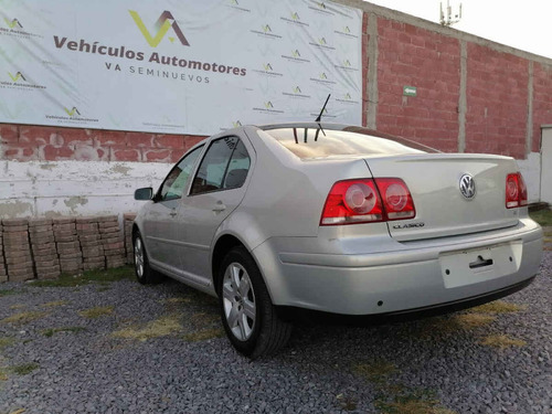 Imagen 8 de 15 de Volkswagen Jetta 2011 4p Cl L4/2.0 Aut A/a