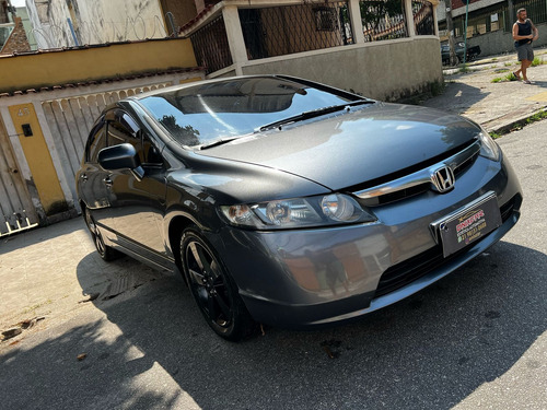 Honda Civic 1.8 Lxs Flex Aut. 4p