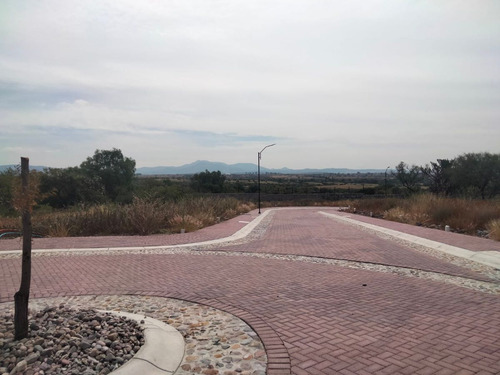 Terreno En Venta En Condominio Cipres Cd Maderas Corregidora