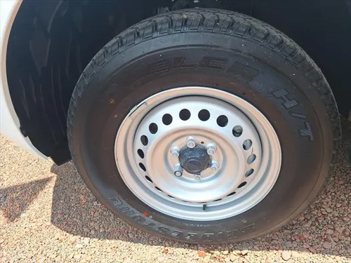 Nissan Frontier 2.5 Le Mt