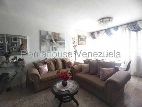 Erika Armeya Vende, Apartamento Ubicado En El Centro De Cabudare. Flex: 25-13615