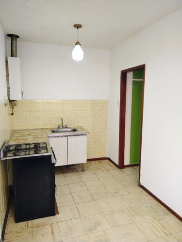 Imagen 5 de 9 de Departamento Tipo Casa En Venta En Valentin Alsina