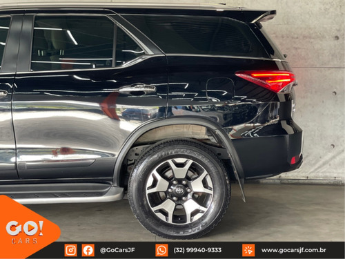Toyota Hilux SW4 2.8 SRX DIAMOND 4X4 7 LUGARES 16V TURBO INTERCOOLER DIESEL 4P AUTOMÁTICO