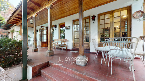 Casa 4 Dormitorios 3 Baños 6 Estac. Con Terreno De 1.334 M²