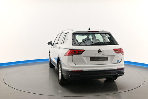 Volkswagen Tiguan 1.4 TFSI LIFE 7 PAX AT