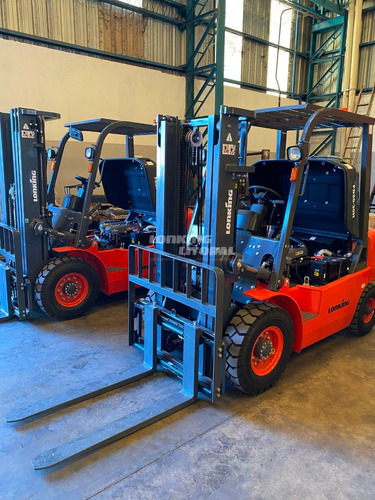 Imagen 9 de 13 de Autoelevador Lonking 2500 Kg Torre Triple 4,5 Mt Desplazador