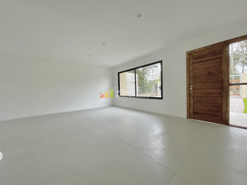 Venta Casa 715 Metros 3 Dormitorios + Patio Con Parrillero - Solymar
