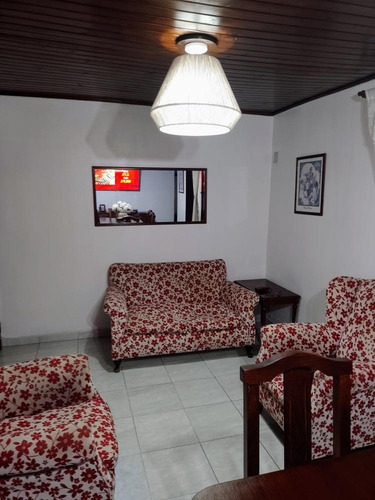 Departamento En Venta - 2 Dormitorios 1 Baño - Cochera - 50mts2 - Pilar