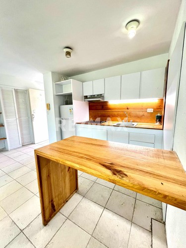 Se Vende Apartamento En Caribe/ Caraballeda Oportunidad!!