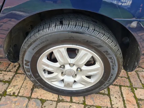 Kia Carens Rondo 2.0cc AT AA 4X2