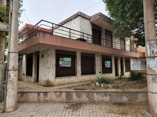 Imagen 9 de 9 de Propiedad En Venta - Tres Casas - Excelente Zona Comercial - Av Armada Argentina