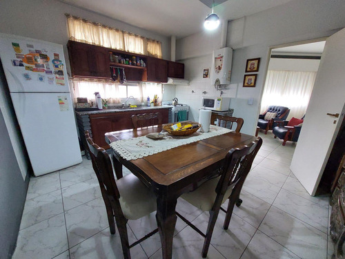 Casa En Venta 2 Dormitorios Terraza Zona Abasto Rosario