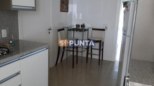 Imagen 4 de 9 de Apartamento Frente Al Mar En Playa Mansa