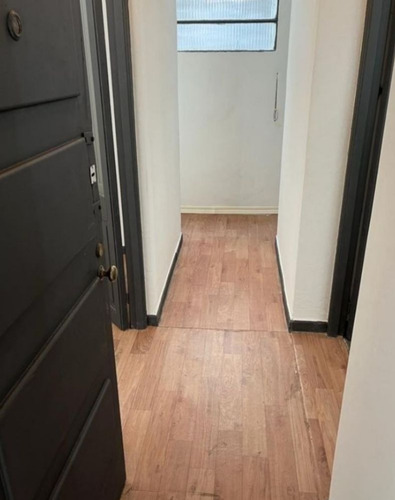 Vendo Apartamento Con Renta De 2 Dormitorios Sin Gastos Comunes, Ubicado En El Centro.