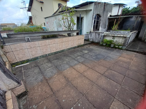 Casa Com 120 De Área Construída