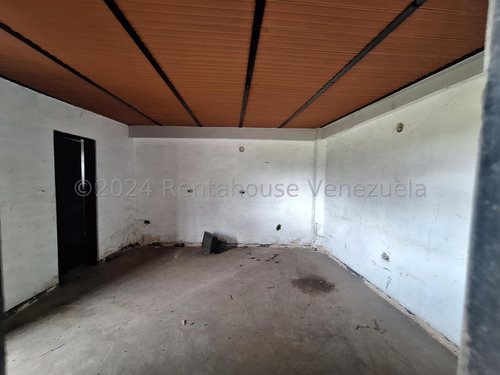 Terreno Con Galpon En Venta Excelente Ubicacion Palo Negro Av Los Aviadores Paredes Perimetrales Baños Oficina 1780 Metros Cuadrados Estef 24-25288
