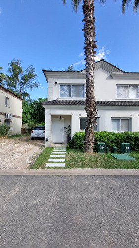 Casa  En Alquiler Ubicado En Palmas Del Sol, Pilar, G.b.a. Zona Norte