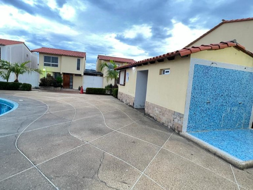 Amplia Y Moderna Casa En Coral Garden, Sabanamar, Isla De Margarita