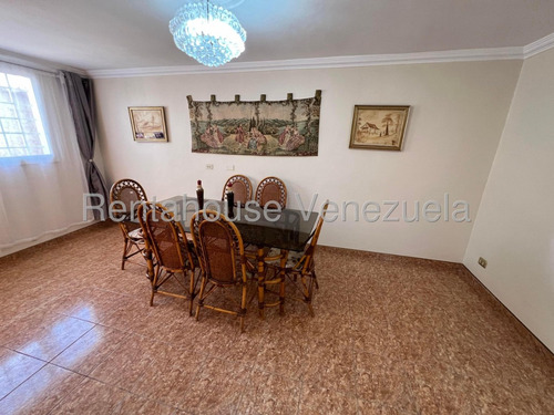 Dennymar, Vende Hermosa Casa Dentro De Urbanismo Privado Y Exclusivo De Cabudare Consta De 4 Habitaciones Y 6 Baños En Impecables Condiciones Por Favor Visítala! B5a7688