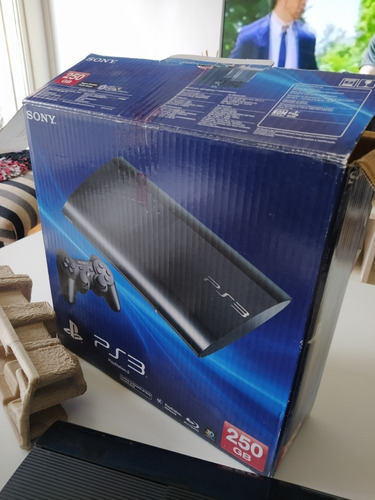 Imagen 4 de 10 de Playstation 3 Slim 250gb + 3 Juegos Físicos. Sin Joystick