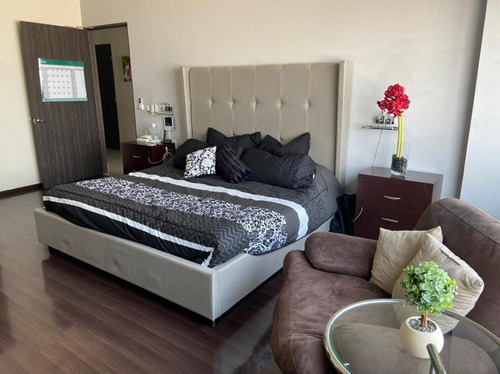 Casa Con Amplia Terraza Residencial Dinastia/san Jerónimo Con En Venta