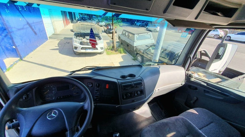 Imagen 10 de 25 de Mercedes Benz Atego 1418 Con Furgón Térmico Año 2012