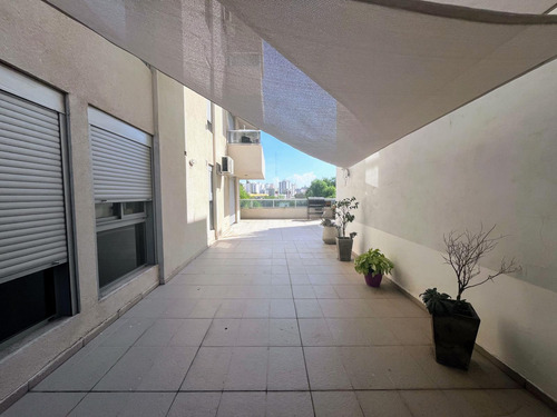 General Paz Departamento En Venta De 2 Dormitorios 2 Baños Con Gran Terraza - Apto Credito