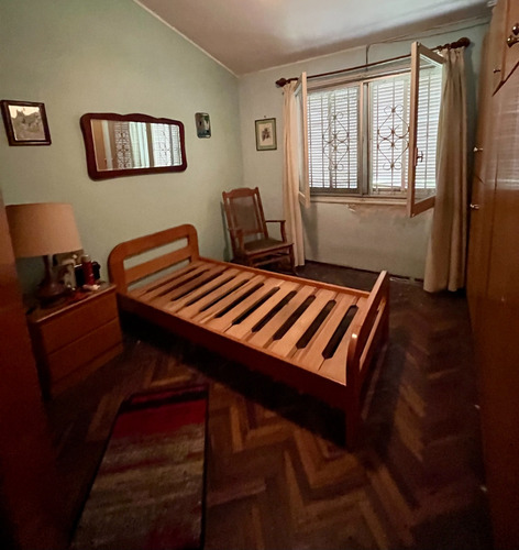 Vende Vivienda Con Buen Terreno.-