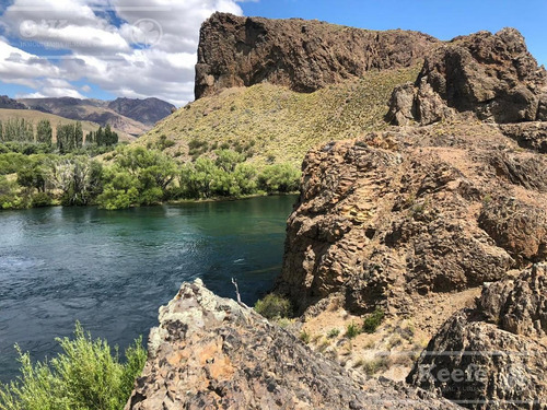Imagen 10 de 30 de Campo En Venta En Rio Negro - Exclusivo Sobre El Rio Limay. Ideal Flyfishing!