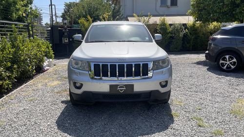 Jeep Grand Cherokee Laredo 4X2 3.6L