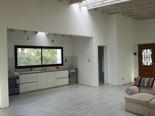 Venta Casa En Bosque Peralta Ramos De 3 Ambientes.