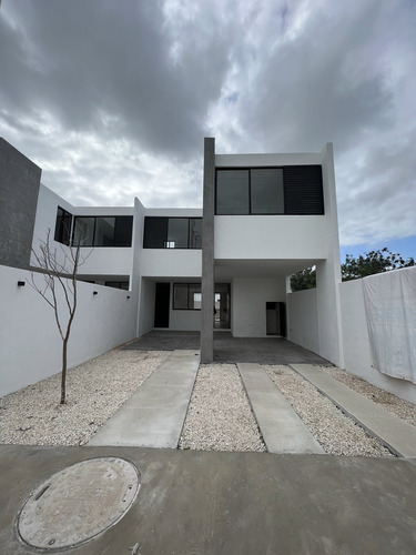 Casa En Venta En Dzitya, Mérida, Yucatán, Con Tres Habitacio
