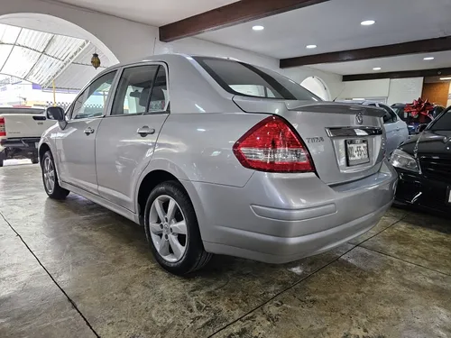 Nissan Tiida 1.8 Advance Sedan Mt