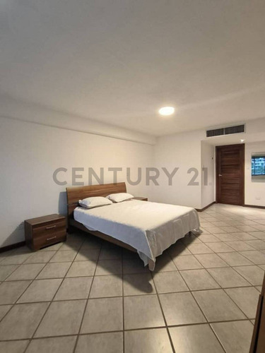 Conjunto Residencial Las Canoas Amplio Y Cómodo Apartamento De 5 Habitaciones
