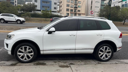 Volkswagen Touareg 3.0 V6 Tdi At