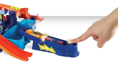 Imagen 4 de 5 de Pista Hot Wheels Set Con Auto Que Cambia De Color