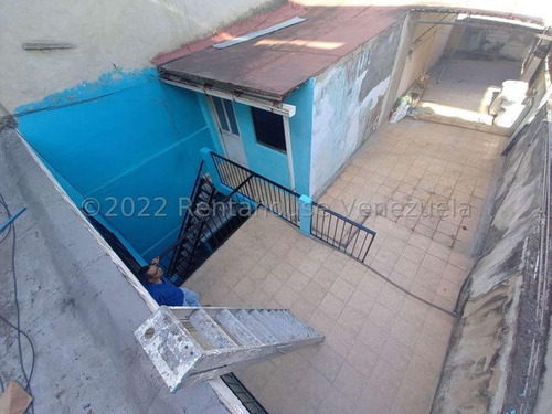 Imagen 13 de 14 de Casa En Venta Catia 22-21922 Illarramendi 04243432988