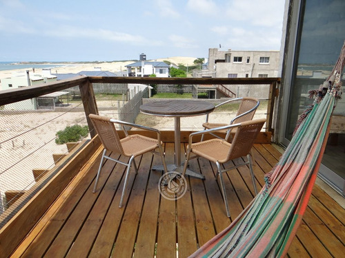 Miralejos - Loft Rojo (planta Alta) En Punta Del Diablo