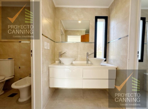 Casa En Venta En Barrio Los Naranjos Canning